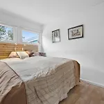 2 Bedroom In 別荘 *