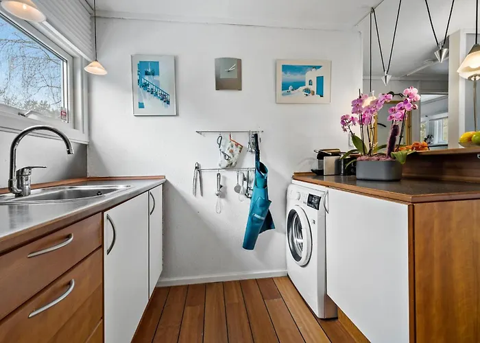 2 Bedroom In *